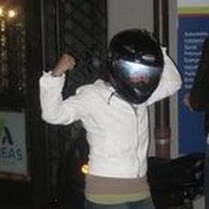 Meet your Posher, Mona